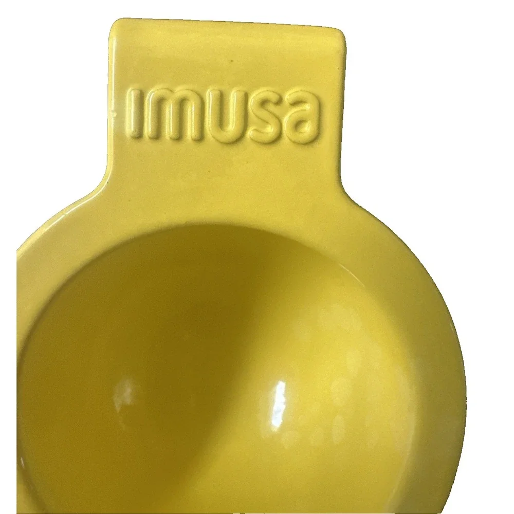 IMUSA Manual Lime & Lemon Squeezer, Citrus Juicer, Yellow – Max Juice Extraction